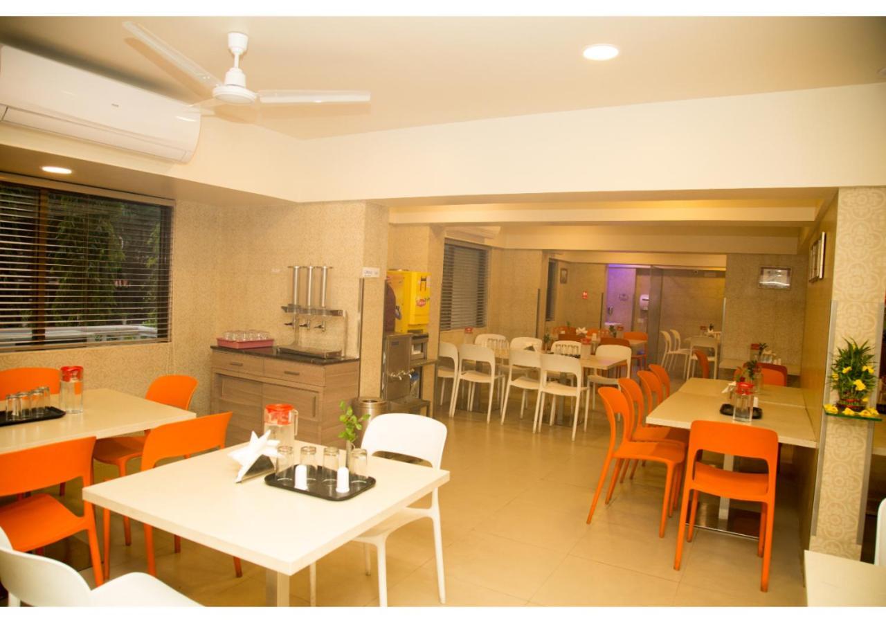 Ashok Deluxe Apartments, Marol Andheri East Bombay Exterior foto