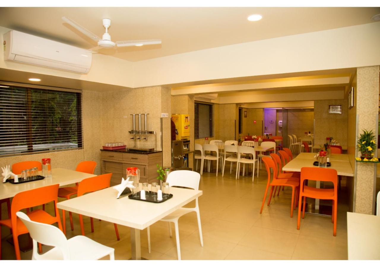 Ashok Deluxe Apartments, Marol Andheri East Bombay Exterior foto